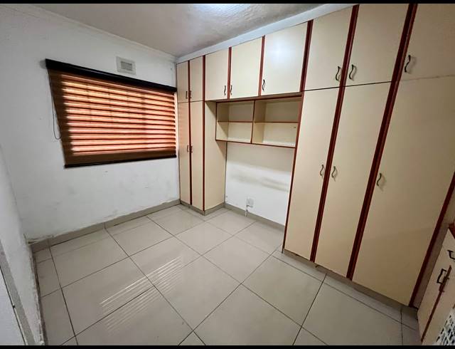 2 BEDROOM APARTMENT FOR SALE IN WATERVAL PARK